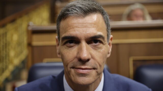 Sesión de control al Gobierno en el Congreso de los Diputados. Comparecen el presidente del Gobierno, Pedro Sánchez, María Jesús Montero Cuadrado, Yolanda Díaz, Pilar Alegría, Félix Bolaños, Fernando Grande Marlaska, Luis Planas, Carlos Cuerpo, Mónica García, Pablo Bustinduy, Elma Saiz, Margarita Robles y por el PP, Alberto Nuñez Feijoo y Cuca Gamarra. 