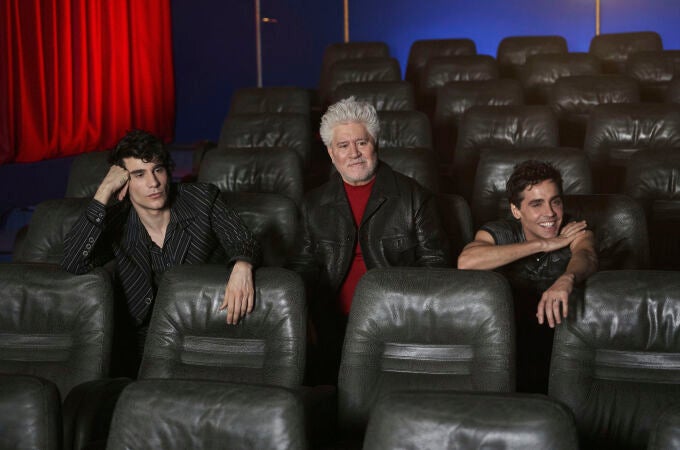 Los Javis homenajean a Almodóvar con una serie documental