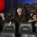 Los Javis homenajean a Almodóvar con una serie documental