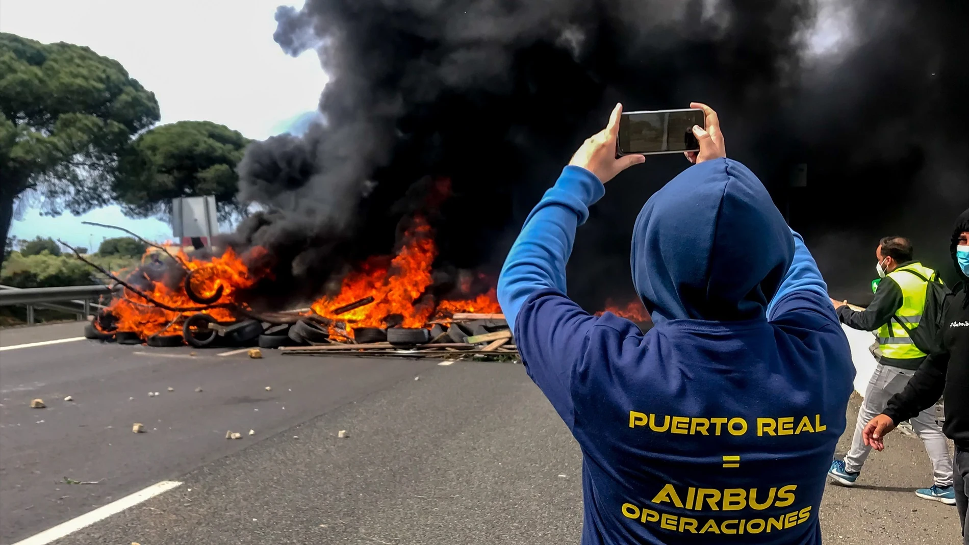 Piden tres años de cárcel a tres trabajadores de Airbus Puerto Real por protestas en 2021