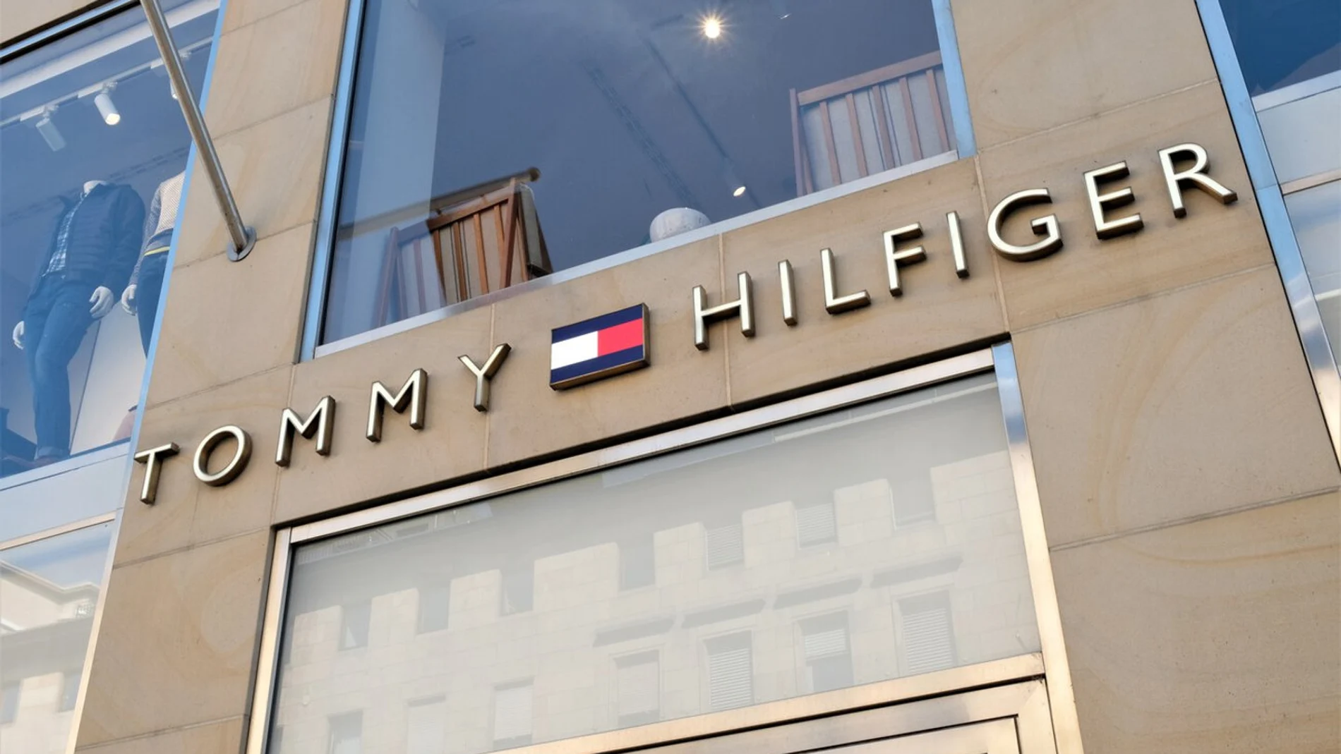 Tommy Hilfiger