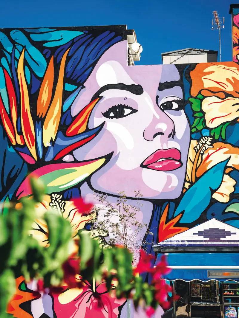 El mural «Ave del paraíso» de Bosska