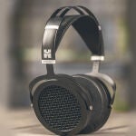 Los auriculares son tan críticos como los altavoces, si no más