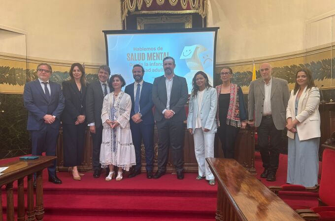 Foto de familia de los asistentes al encuentro, celebrado en Madrid
