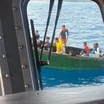 Salvamento rescata a 14 magrebíes de una patera localizada al sur de Gran Canaria