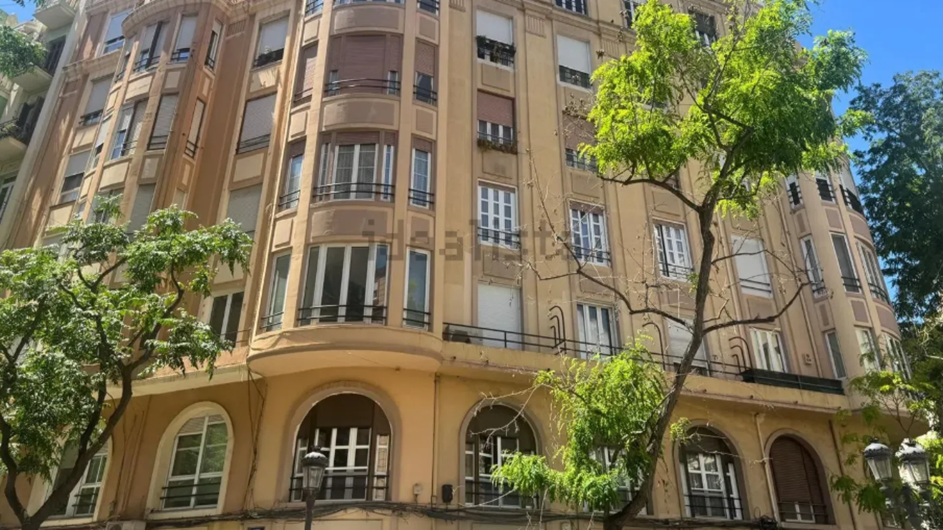 La casa okupada a la venta en Valencia