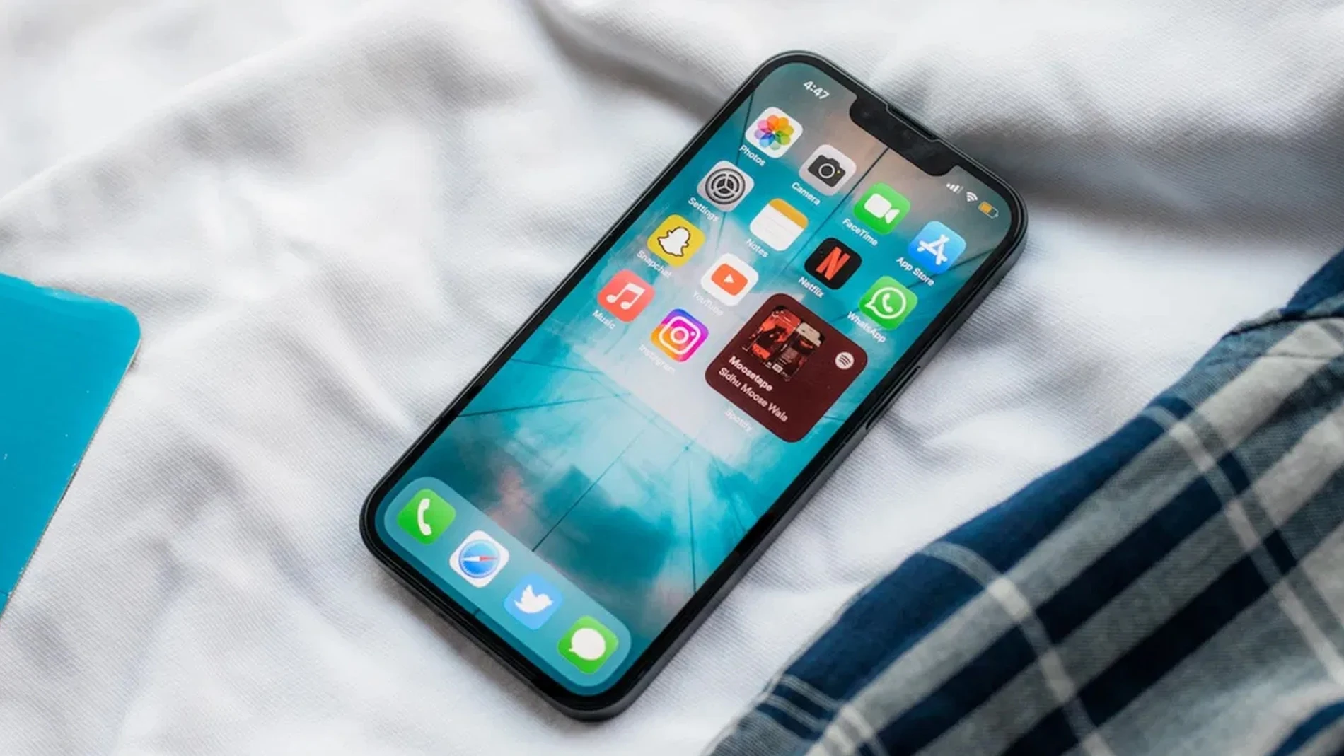 iPhone 13
