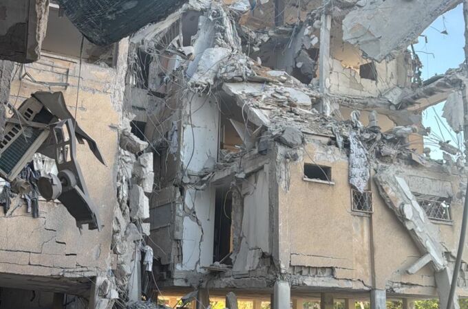 Un misil iraní impacta contra un hospital en el sur de Israel
