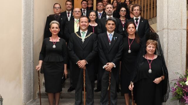 Velázquez con miembros de la Corporación municipal