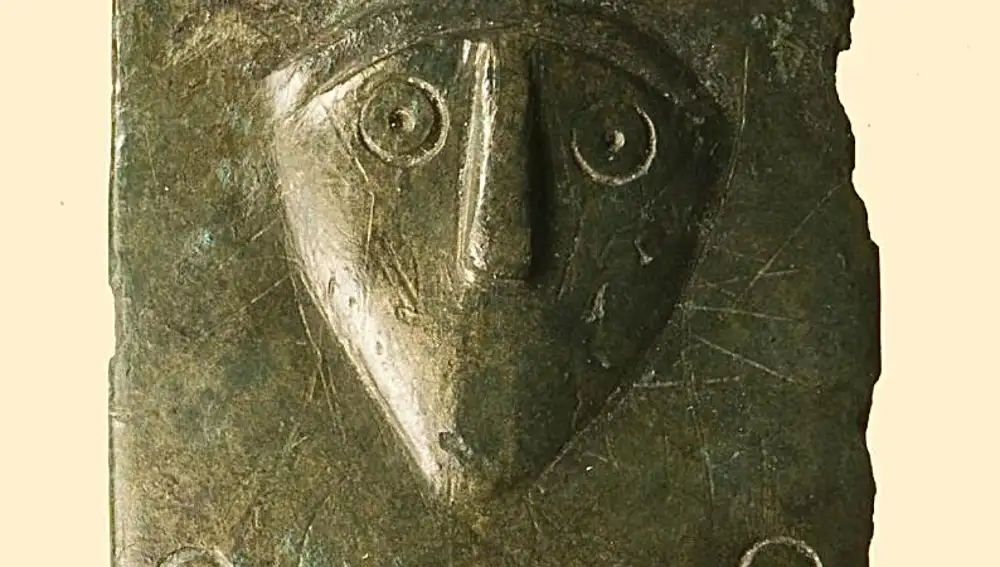 Aplique con cara humana