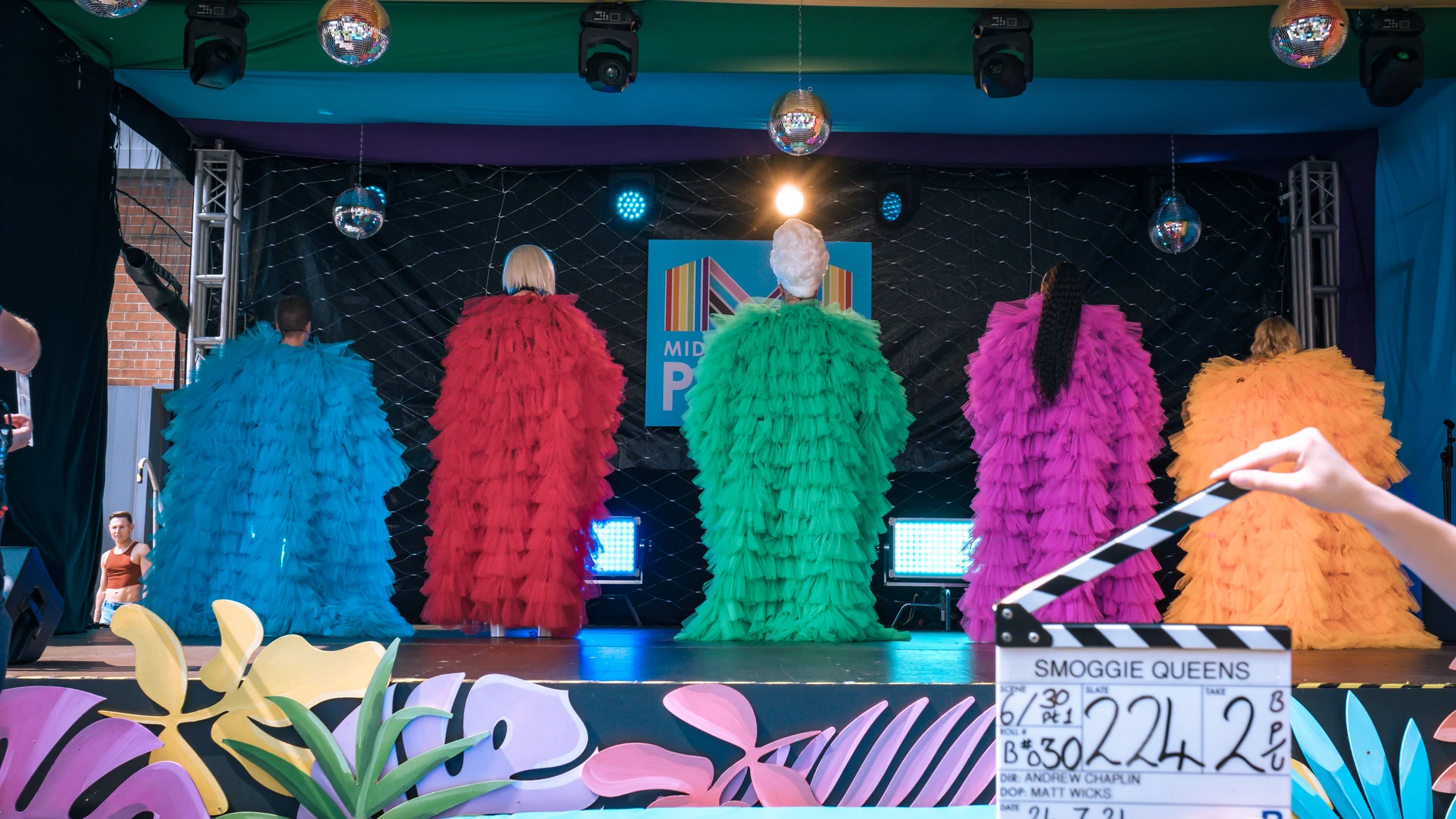 La televisión da vida a los colores del arcoíris por el Orgullo LGTBIQ+