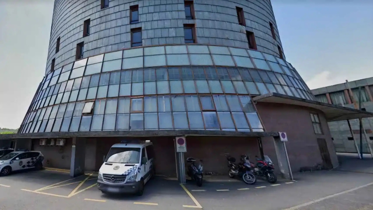 Detenidos en Pontevedra dos varones por una supuesta agresión homófoba a otros dos hombres