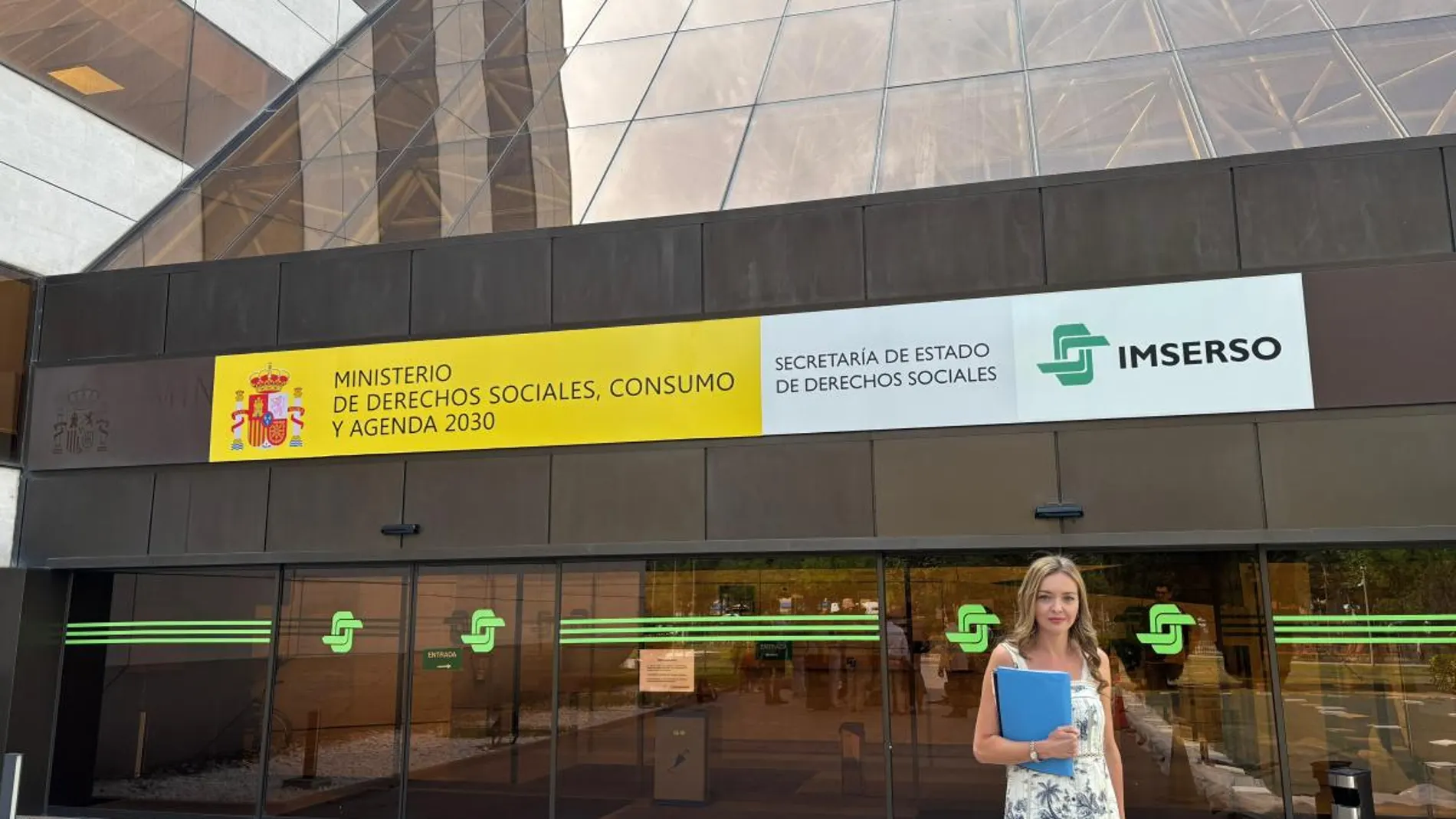 La Xunta exige al Gobierno que cumpla la ley y financie al 50% la dependencia en Galicia