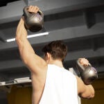 Este entrenamiento puede transformar tu cuerpo en 8 años más joven, según la ciencia