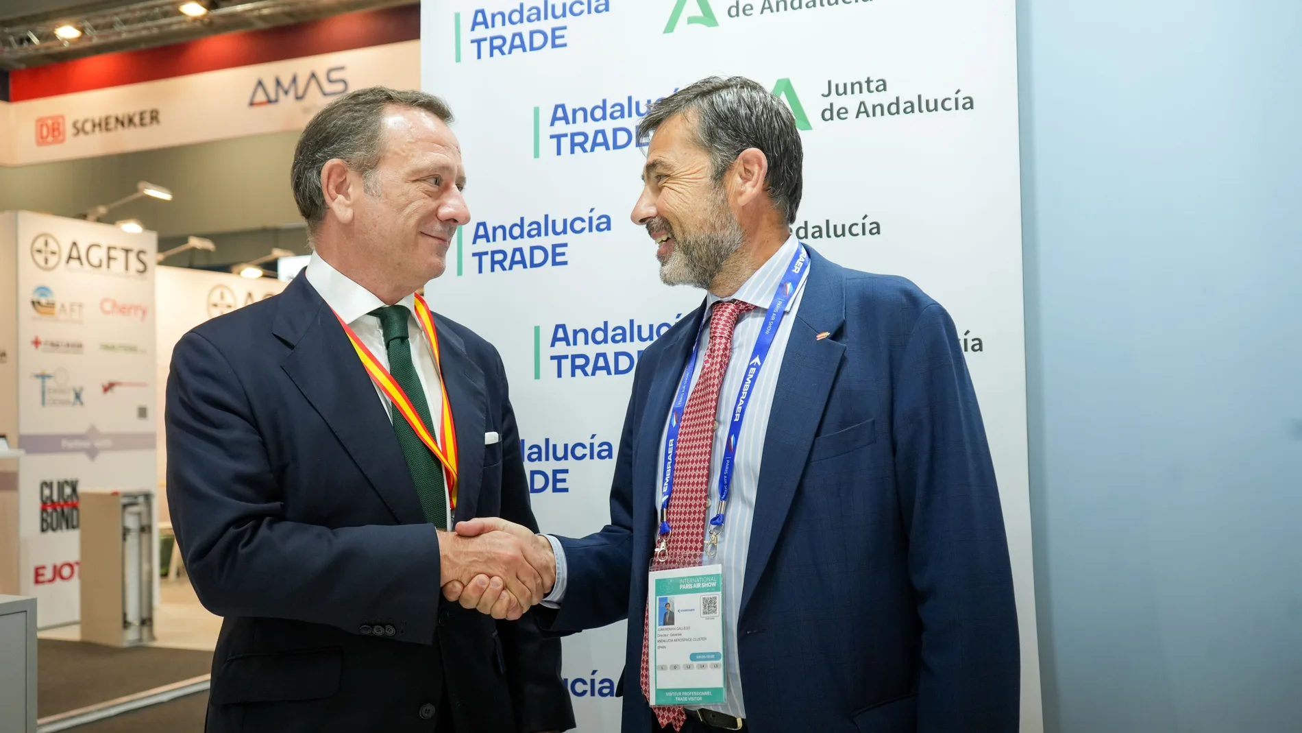El director general de Andalucía TRADE, Antonio Castro, y el director gerente del clúster Andalucía Aerospace, Juan Román