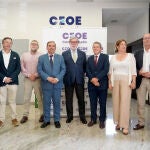 La Junta Directiva de CEOE Castilla y León, presidida por Santiago Aparicio, mantiene un encuentro con el consejero de Movilidad y Transformación Digital de la Junta de Castilla y León, José Luis Sanz Merino