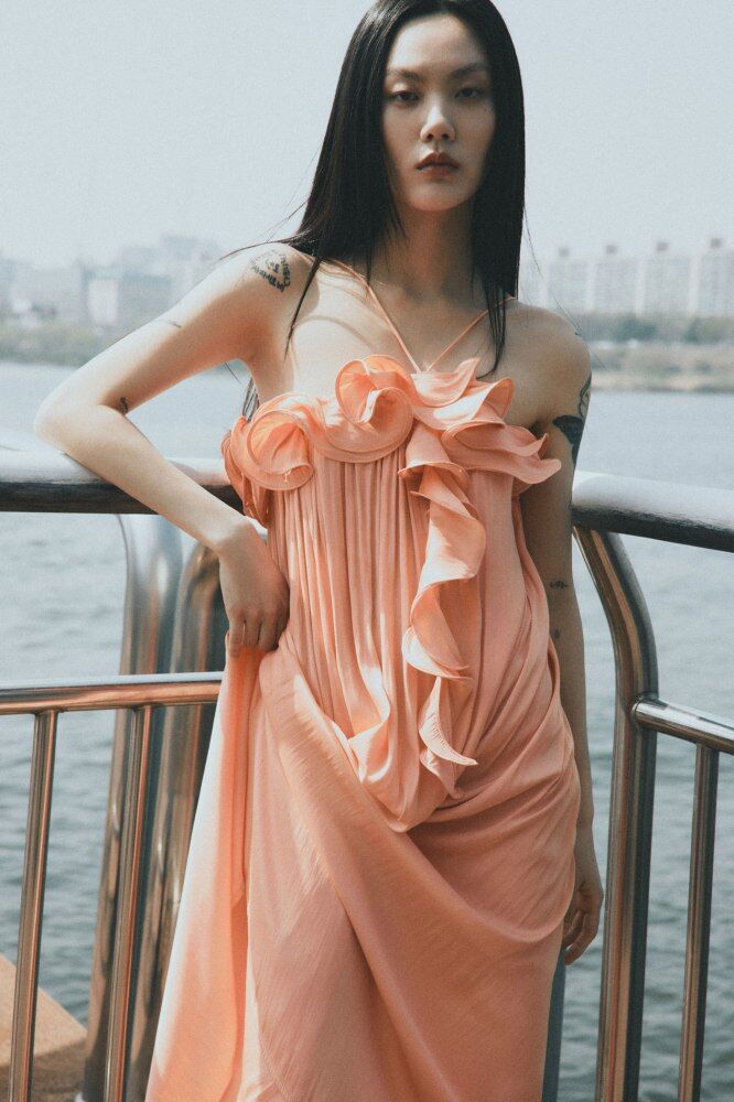 Vestido coral con volantes XL