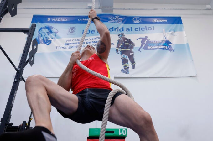 Último entrenamiento de Bomberos de Madrid antes de salir de viaje para participar en los Juegos Mundiales de Policías y Bomberos