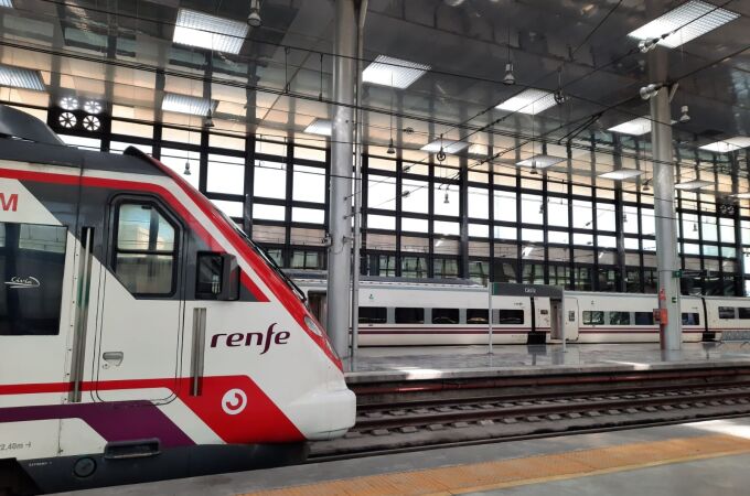 Ahora le toca a Cádiz: retraso de Renfe entre Las Aletas y San Fernando