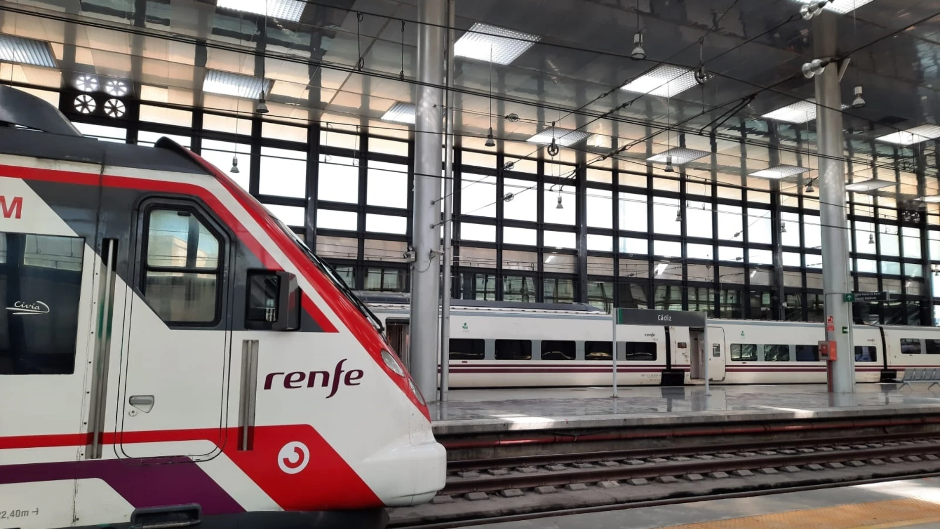 Ahora le toca a Cádiz: retraso de Renfe entre Las Aletas y San Fernando