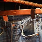 “Son los Levi’s del verano”: cómodos, rebajados al 50 % y quedan de cine