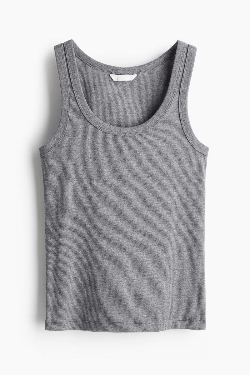 Camiseta sin mangas en canalé.