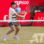 Alcaraz - Rinderknech hoy: horario y dónde ver online y en televisión el partido de cuartos de Queen's 2025
