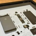 Existen cuadros de iPhone enmarcados