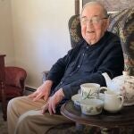 Un hombre de 101 años de edad revela el secreto que le mantiene como una rosa: evita comer este alimento