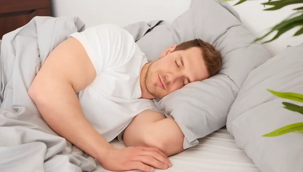 ¿Por qué algunas personas necesitan dormir muchas horas? Esto dice la psicología
