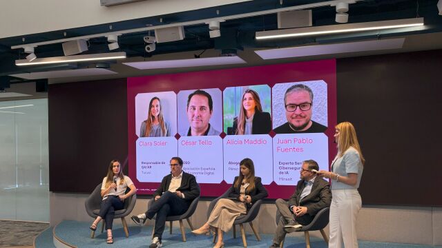 Representantes de Tucuvi, Adigital, Pérez-Lorca y Minsait debatieron sobre las implicaciones de la ley y las medidas a adoptar durante la presentación de AI ACTion