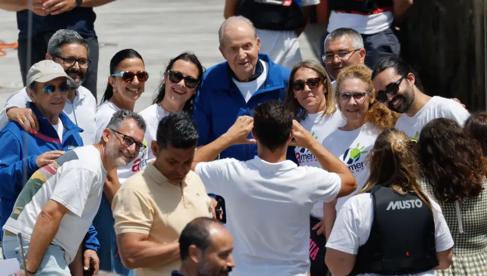 El rey se prepara para su posible participación en la Liga Española de 6M de vela