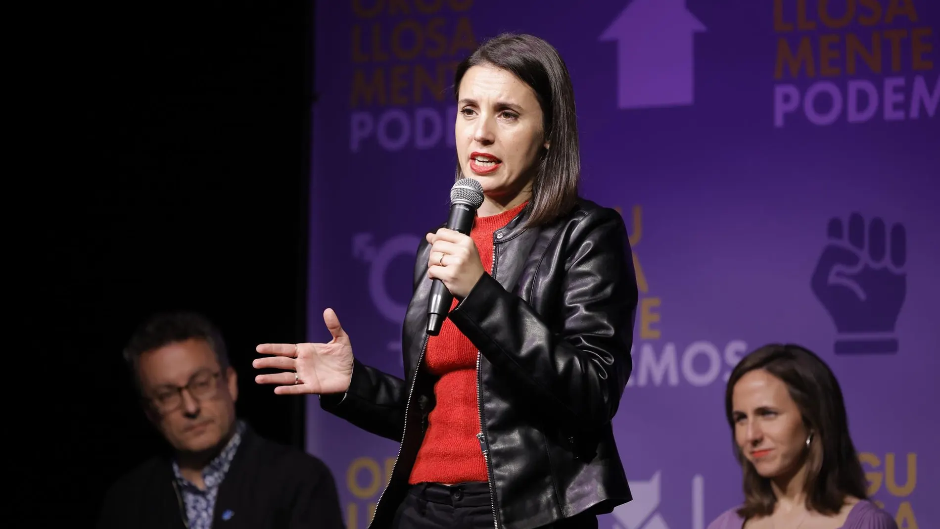 La eurodiputada de Podemos, Irene Montero, interviene en un acto de Podemos, en el espacio social y cultural Nau Bostik, a 9 de abril de 2025, en Barcelona, Cataluña