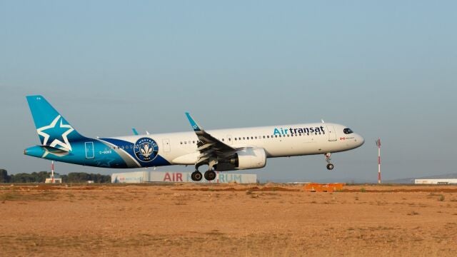 El primer vuelo directo Valencia-Canadá aterrizando en el Aeropuerto de Valencia esta mañana a las 07:30 horas