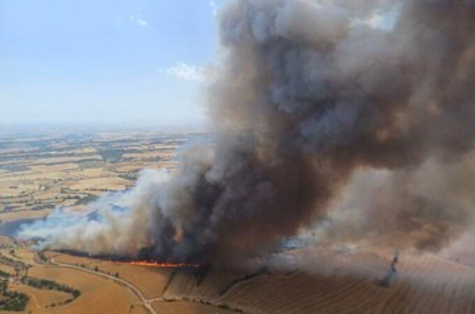 La Generalitat ordena confinarse a los vecinos de Cervera por el incendio de Granyena