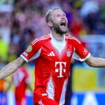 Laimer celebra uno de los goles del Bayern a River