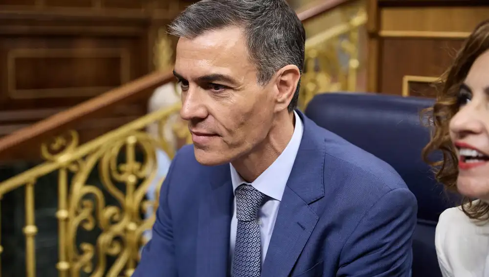 AMP.- Sánchez anuncia un acuerdo con la OTAN para no subir al 5% el gasto en defensa de España