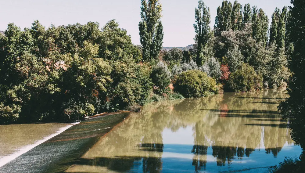 Rio Duero, frente al hotel Fuente Aceña
