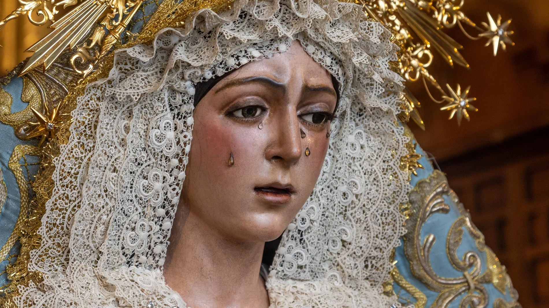Virgen de la Macarena de Sevilla tras ser culminada la intervención de urgencia.REMITIDA / HANDOUT por HERMANDAD DE LA MACARENAFotografía remitida a medios de comunicación exclusivamente para ilustrar la noticia a la que hace referencia la imagen, y citando la procedencia de la imagen en la firma22/06/2025