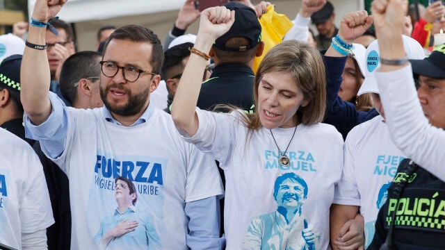 El senador Uribe Turbay, dos semanas luchando por su vida tras sufrir atentado en Bogotá
