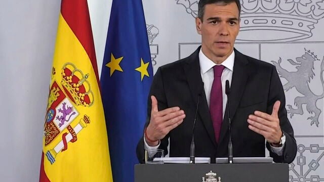 Spanish Prime Minister Pedro Sanchez delivers an institutional declaration