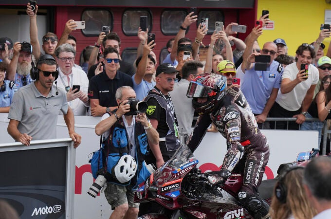 Marc Márquez celebra su triunfo en la carrera larga de Mugello