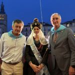 El alcalde de Segovia, Jesús Mazarías, junto al pregonero, el periodista Alfredor Martínez, y la alcaldesa de las fiestas Carla Vidal