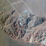 Imagen de satélite de la subterránea central nuclear iraní de Fordo