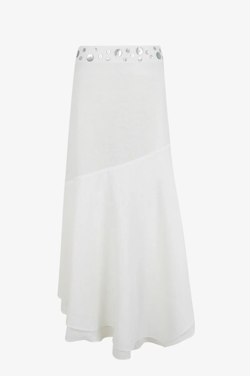 White nacpan skirt.