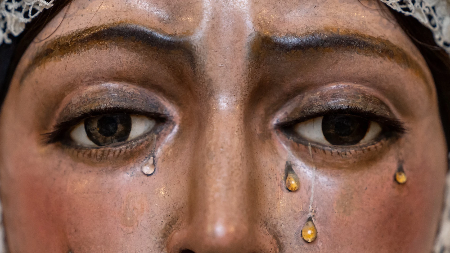 Detalle del rostro de la Esperanza Macarena
