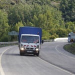 Carril abierto en la carretera CL-631 en la localidad leonesa de Páramo del Sil