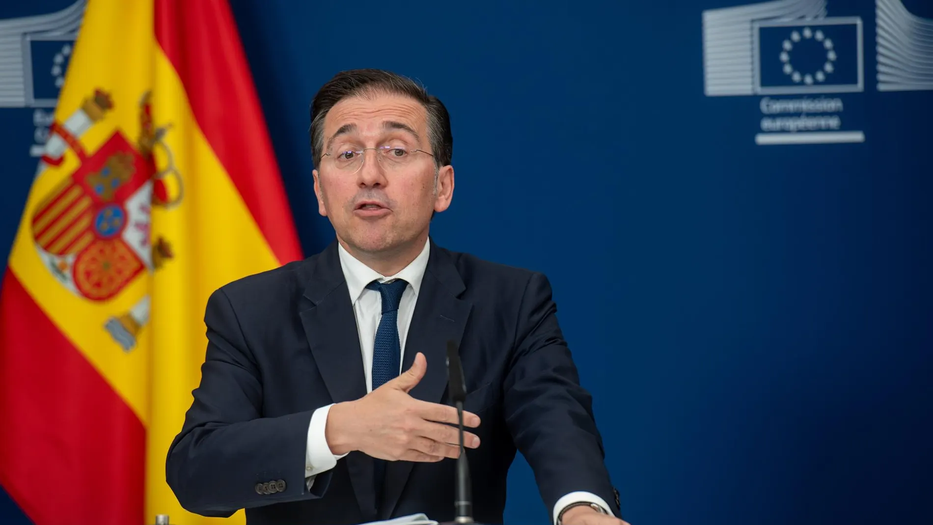 Albares llama a la "desescalada" y la "contención" a todas las partes implicadas en el conflicto de Oriente Medio