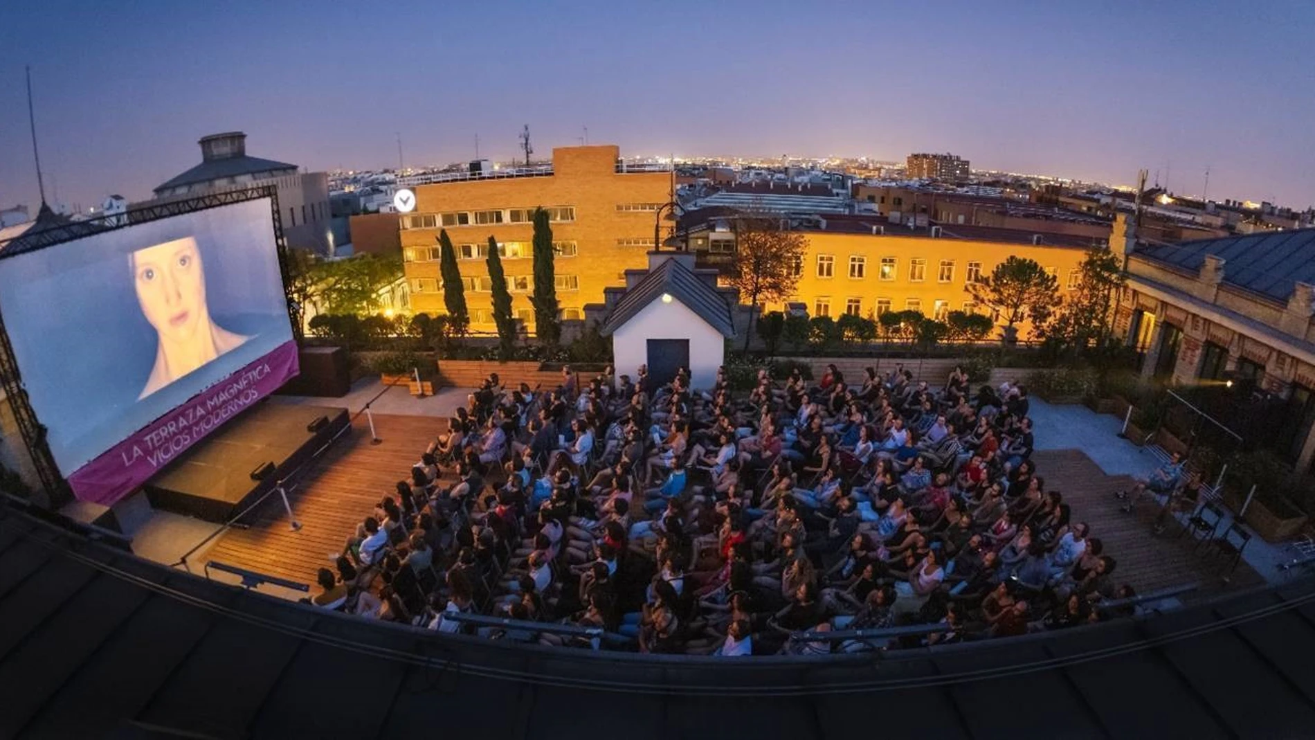 La Casa Encendida se convierte en un oasis veraniego para todos los públicos con cine, música, arte, campamentos y juegos de mesa REMITIDA / HANDOUT por LA CASA ENCENDIDA Fotografía remitida a medios de comunicación exclusivamente para ilustrar la noticia a la que hace referencia la imagen, y citando la procedencia de la imagen en la firma 23/06/2025