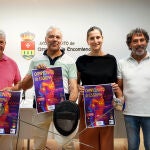 El alcalde de Arroyo, Sarbelio Fernández; el presidente de la Federación de Esgrima, Daniel Bravo; la presidenta del Club Esgrima Arroyo, Dora Kiskapusi; y el concejal Juan Manuel Sánchez, presentan la competición